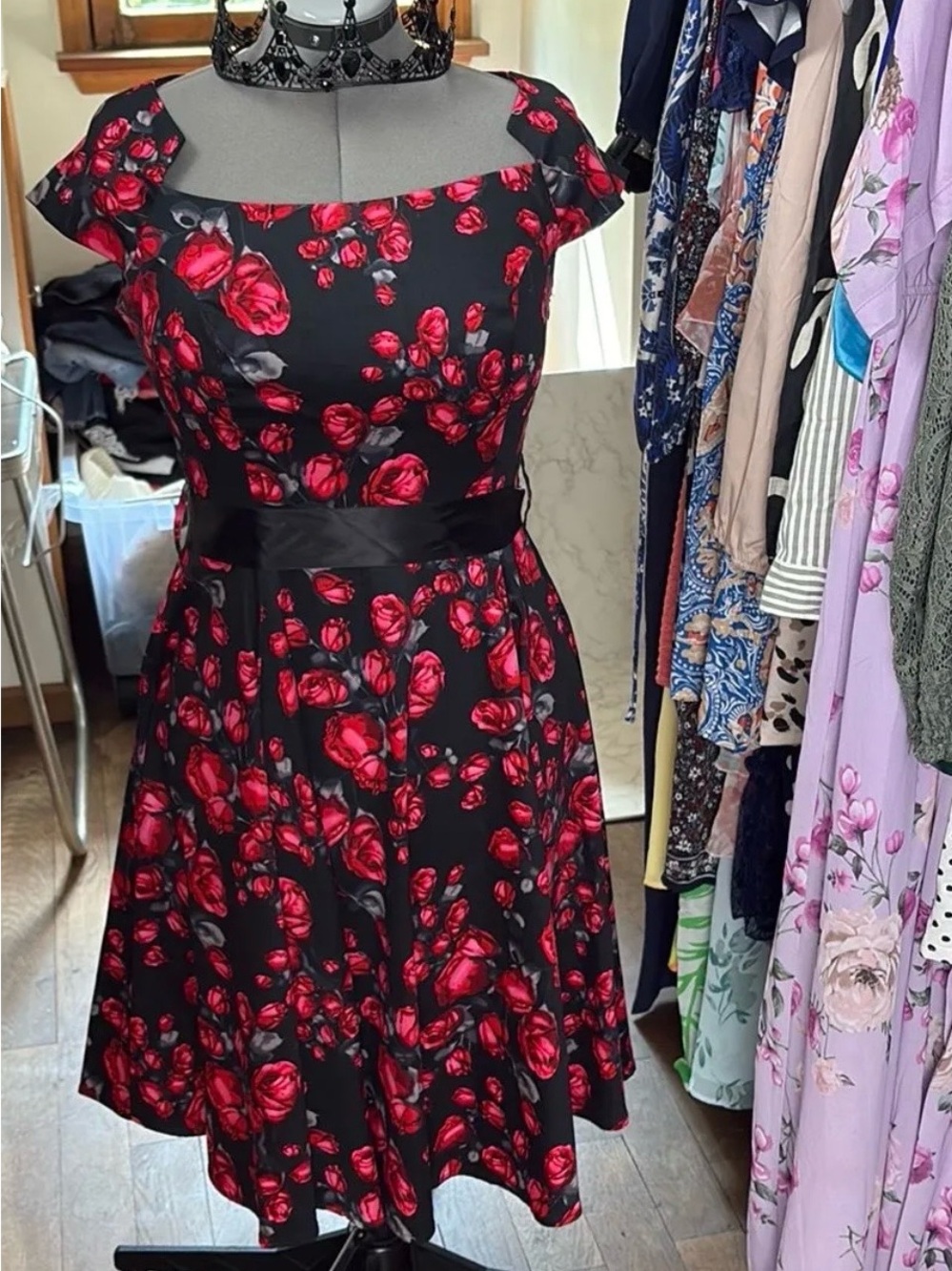 Vintage Inspired Black Dress with Red Rose Print - Classic Fit & Flare